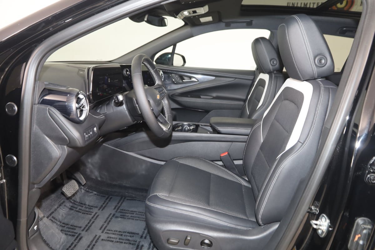 Used 2024 Chevrolet Blazer EV LT AWD/4WD image 12