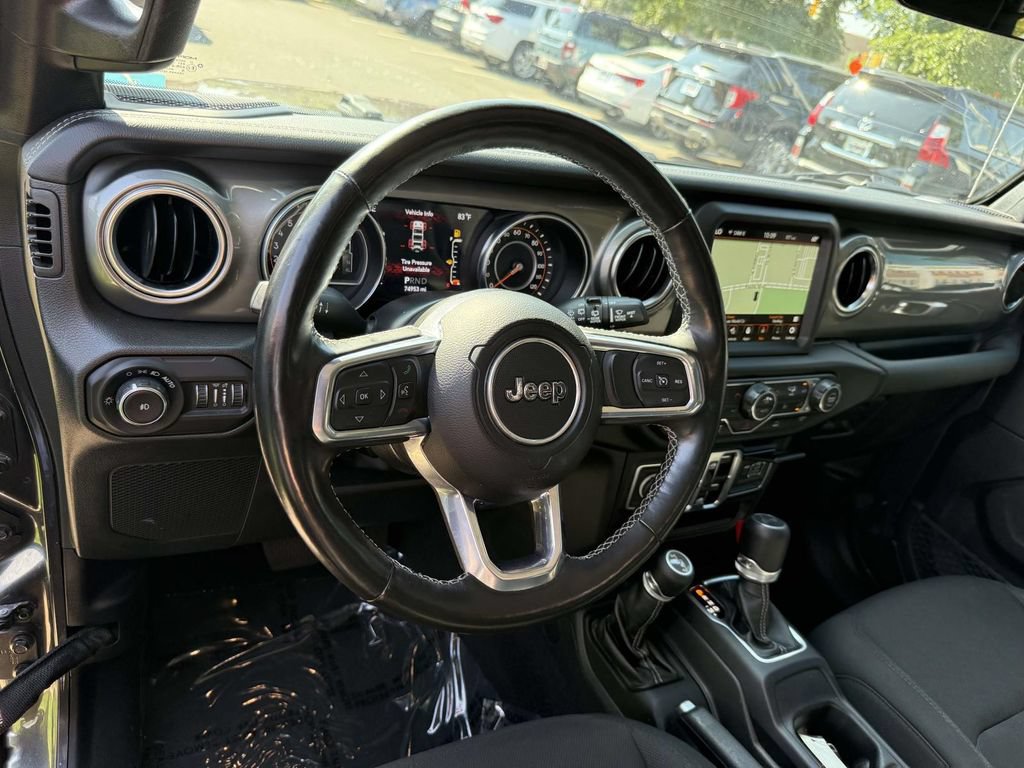 Used 2022 Jeep Wrangler Unlimited Sahara w/ Cold Weather Group AWD/4WD image 2