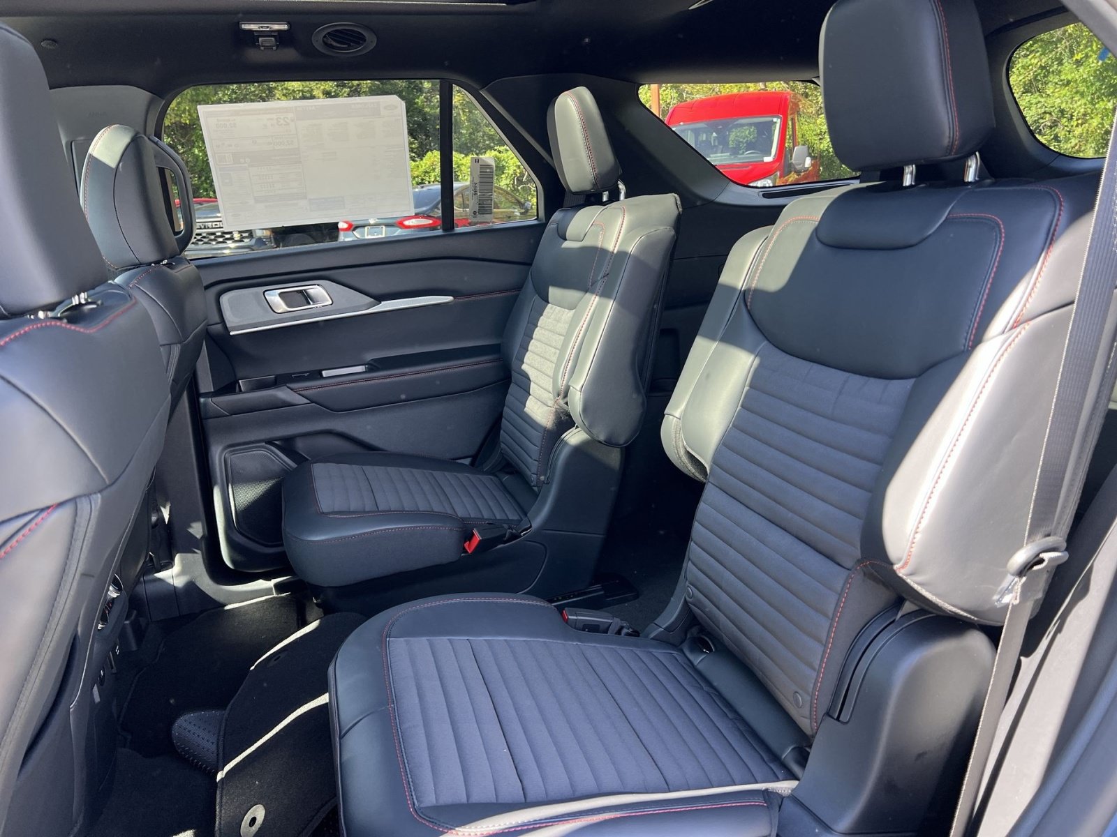 New 2027 Ford Explorer ST-Line w/ Premium Package AWD/4WD image 25
