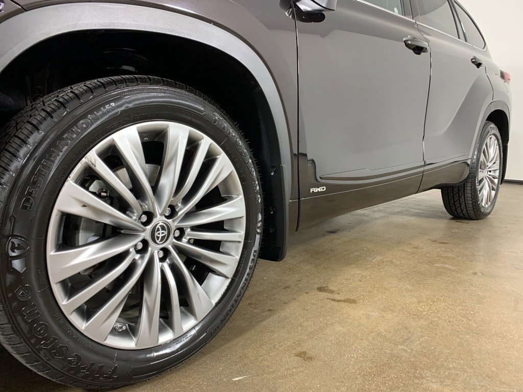 Used 2022 Toyota Highlander Platinum image 41