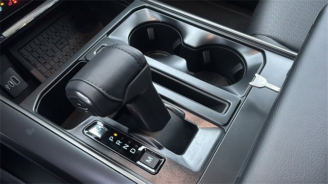 New 2026 Ford F150 Lariat w/ Equipment Group 502A High image 22