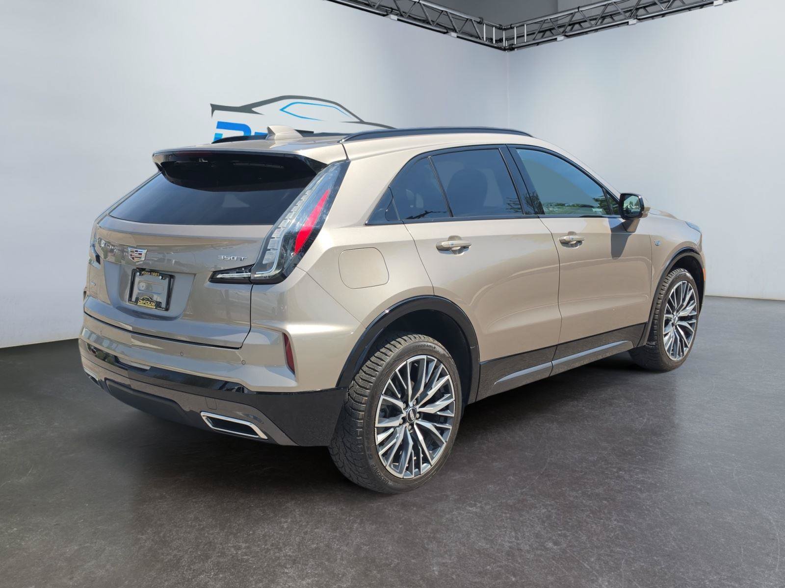 Used 2024 Cadillac XT4 Sport AWD/4WD image 3