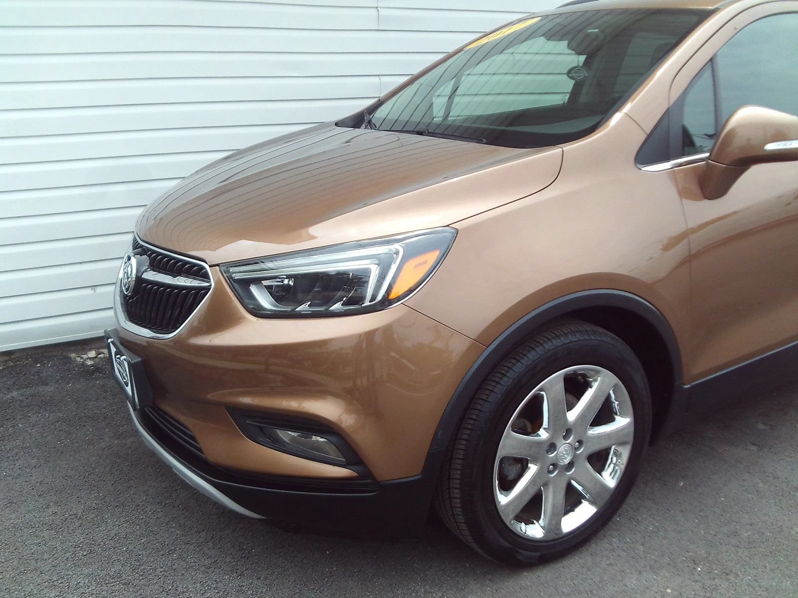 Used 2017 Buick Encore Essence w/ Experience Buick Package FWD image 4