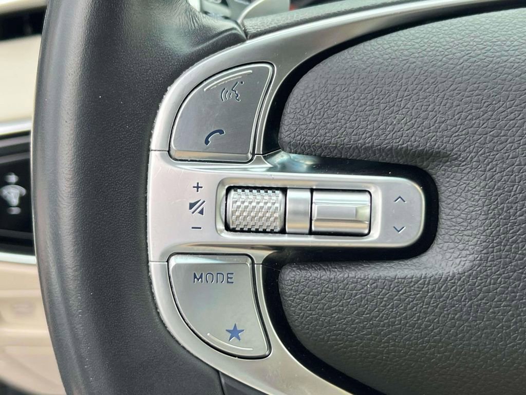 Certified 2023 Genesis GV70 2.5T Select w/ Select Package image 23