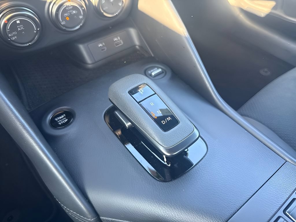 Used 2024 Nissan Z Performance w/ Floor Mat Package RWD image 13