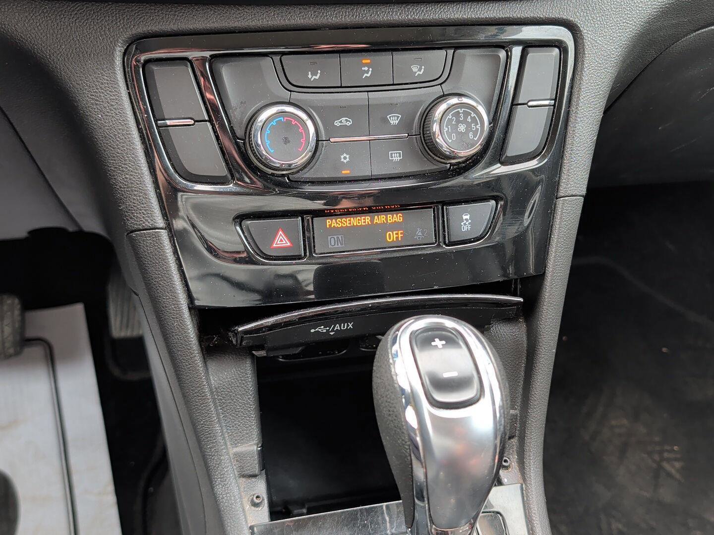 Used 2019 Buick Encore Preferred FWD image 17
