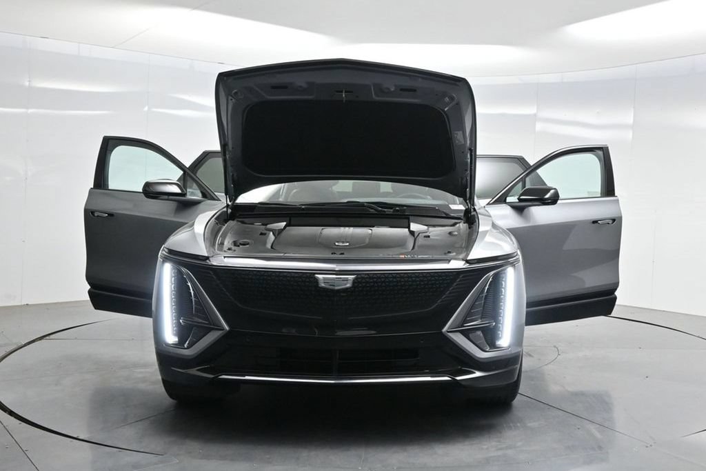 Used 2024 Cadillac Lyriq Sport RWD image 43