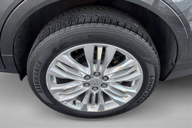 Used 2019 Cadillac XT5 Premium Luxury w/ Driver Assist Package image 9