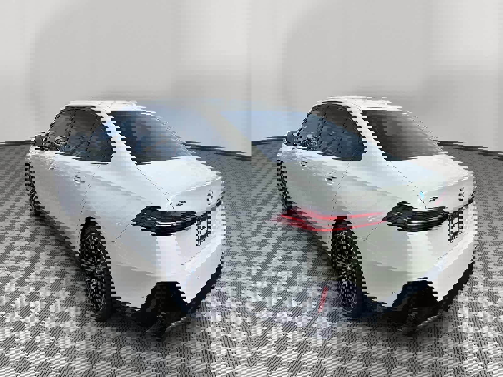 Certified 2024 BMW 540i xDrive w/ M Sport Package image 9