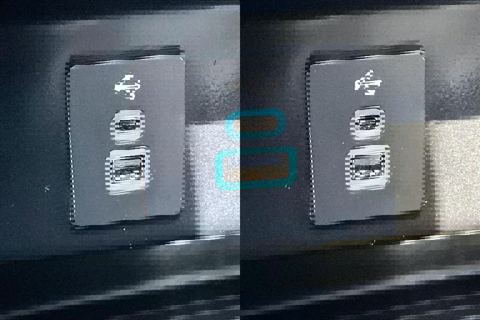 Used 2024 Ford F250 Lariat w/ Sport Appearance Package image 32