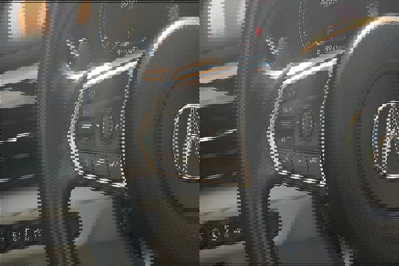 Used 2023 Acura MDX SH-AWD w/ Technology Package image 20