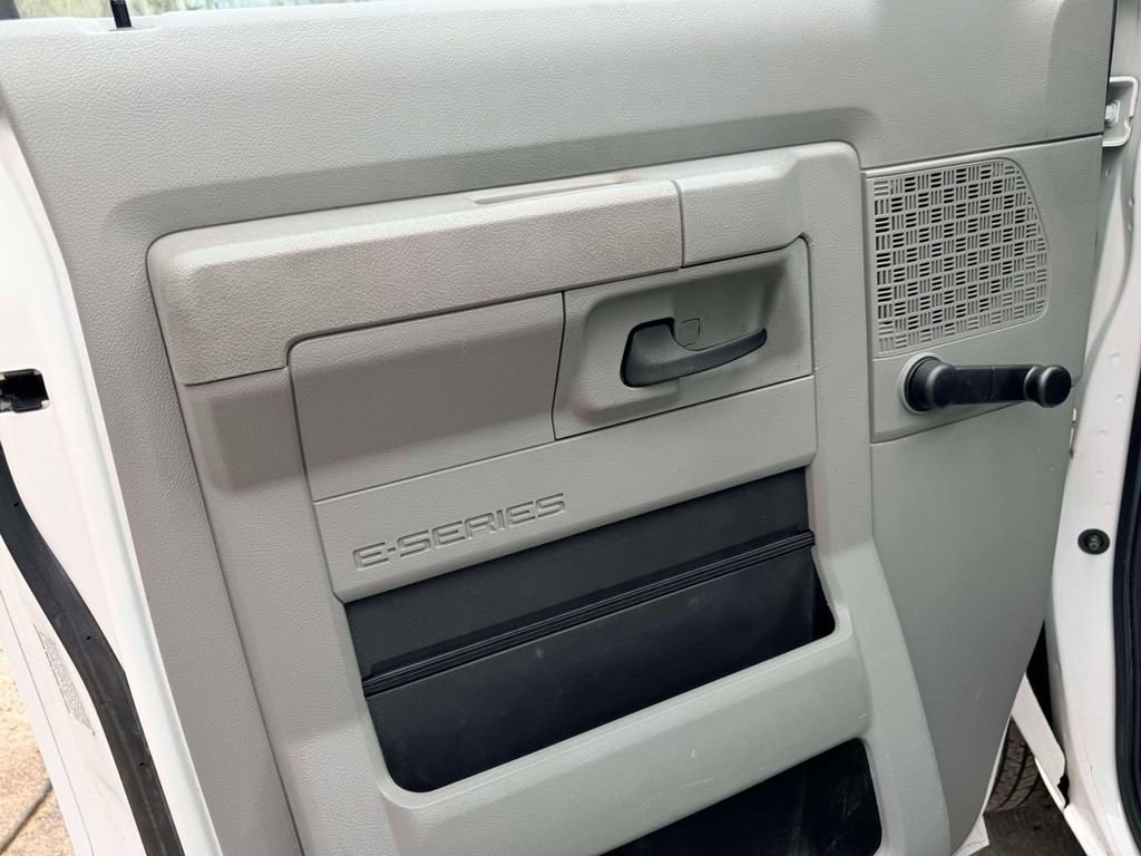 Used 2019 Ford E-350 and Econoline 350 Super Duty RWD image 12