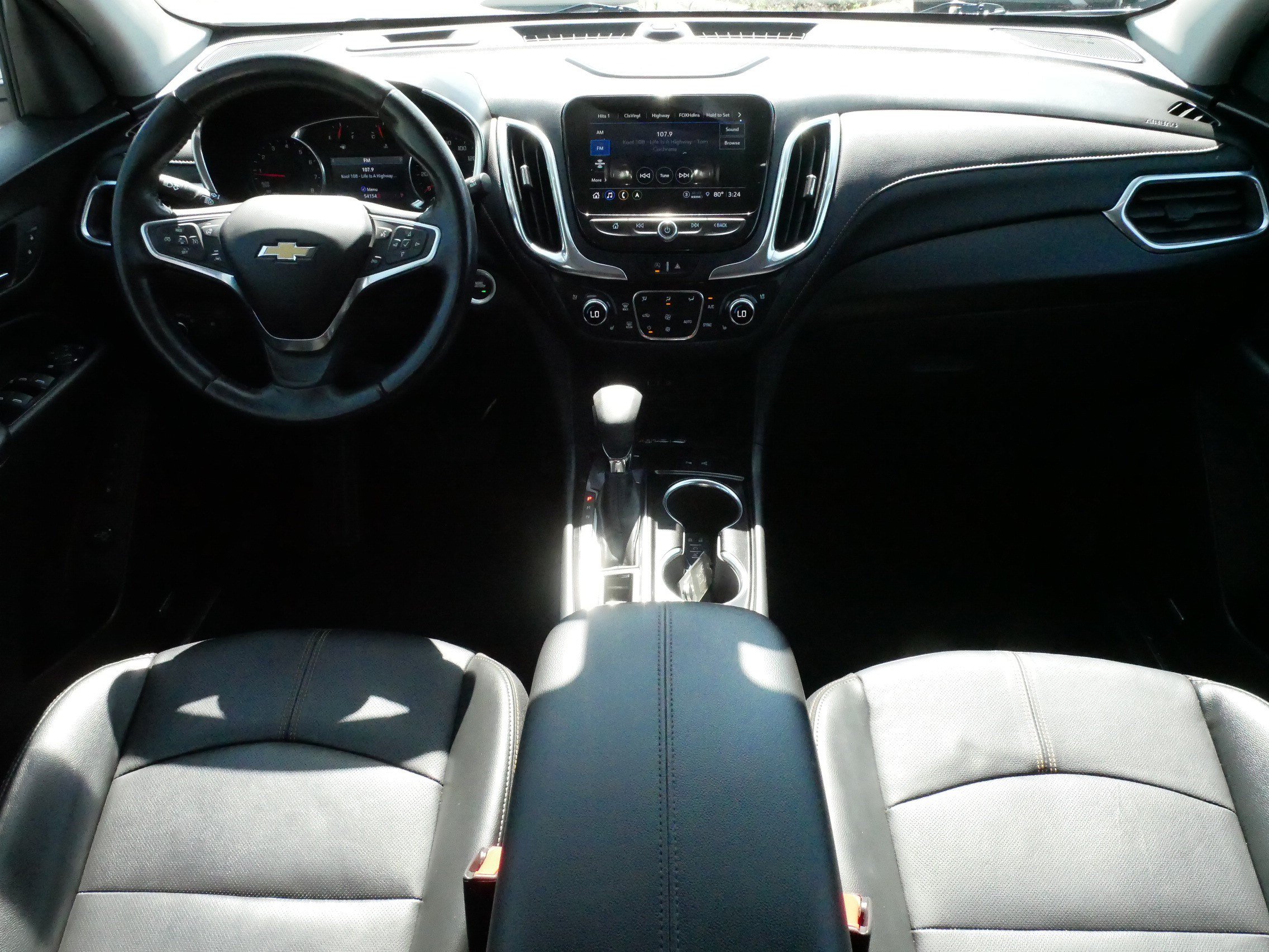 Used 2022 Chevrolet Equinox Premier AWD/4WD image 10