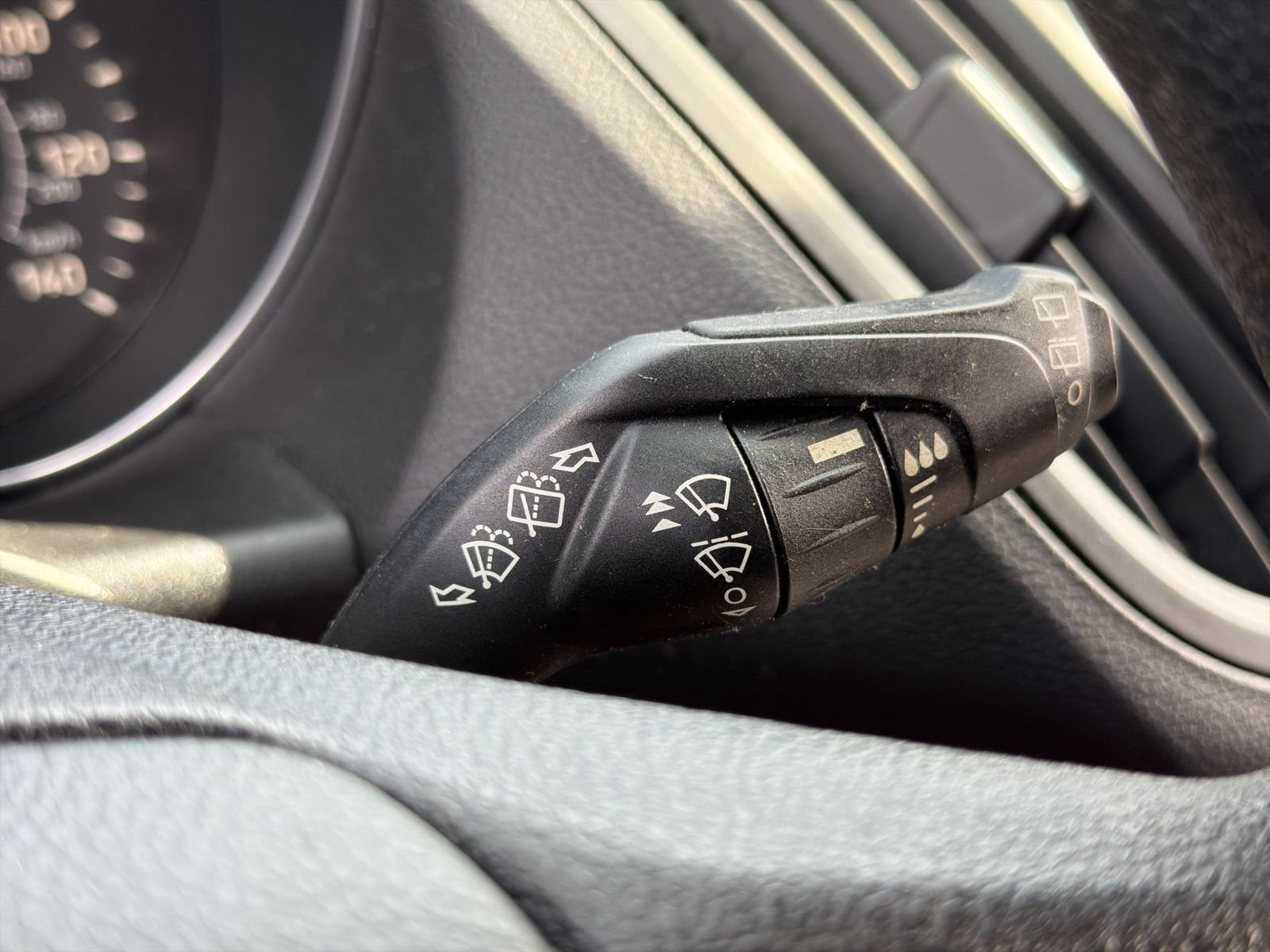 Used 2019 Ford Escape SE AWD/4WD image 26