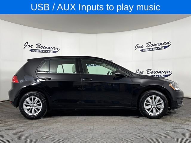 Used 2017 Volkswagen Golf Wolfsburg Edition image 5