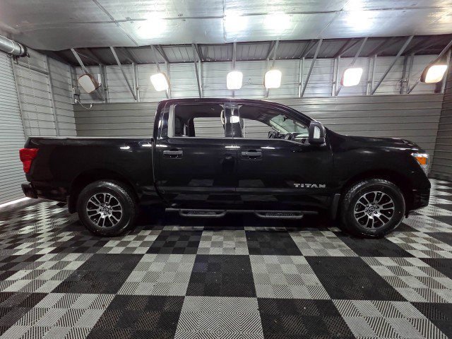 Used 2023 Nissan Titan SV w/ SV Convenience Package image 9