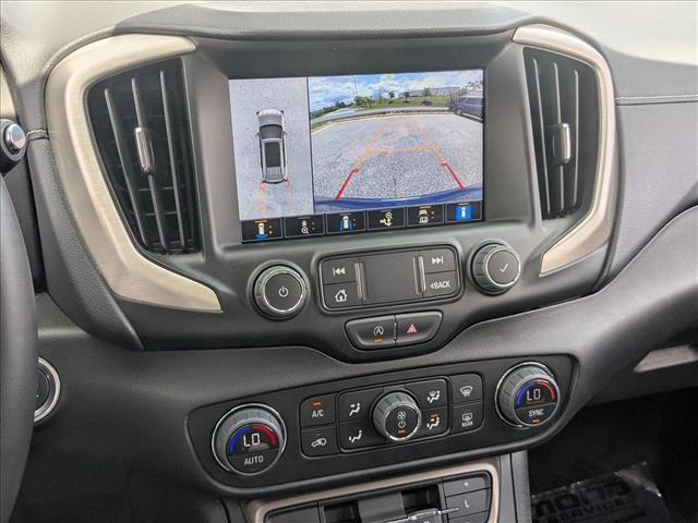 Used 2024 GMC Terrain Denali w/ Denali Premium Package AWD/4WD image 13