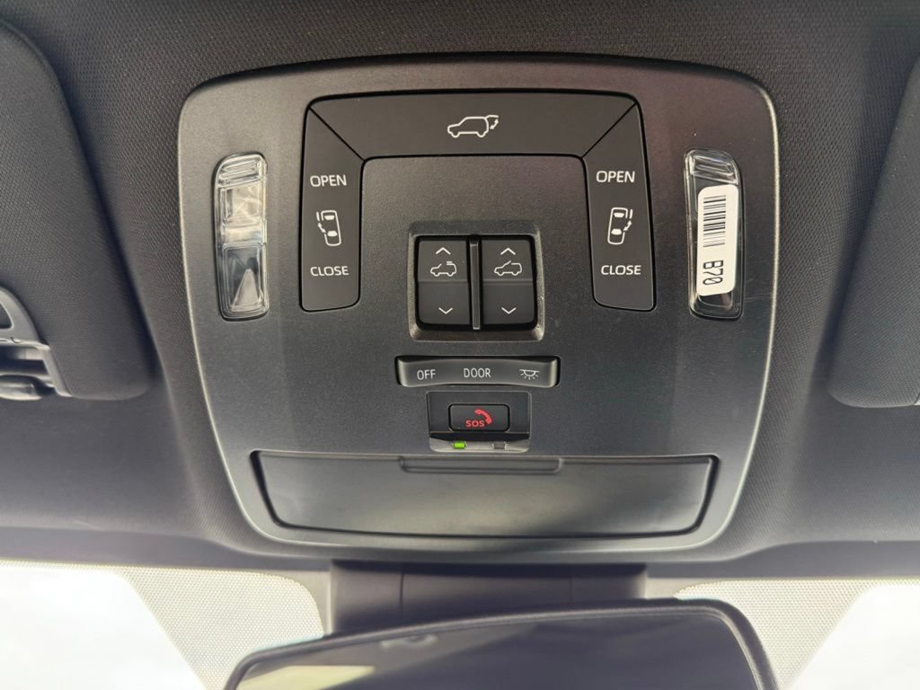 Used 2025 Toyota Sienna XSE w/ XSE Plus Package AWD/4WD image 46