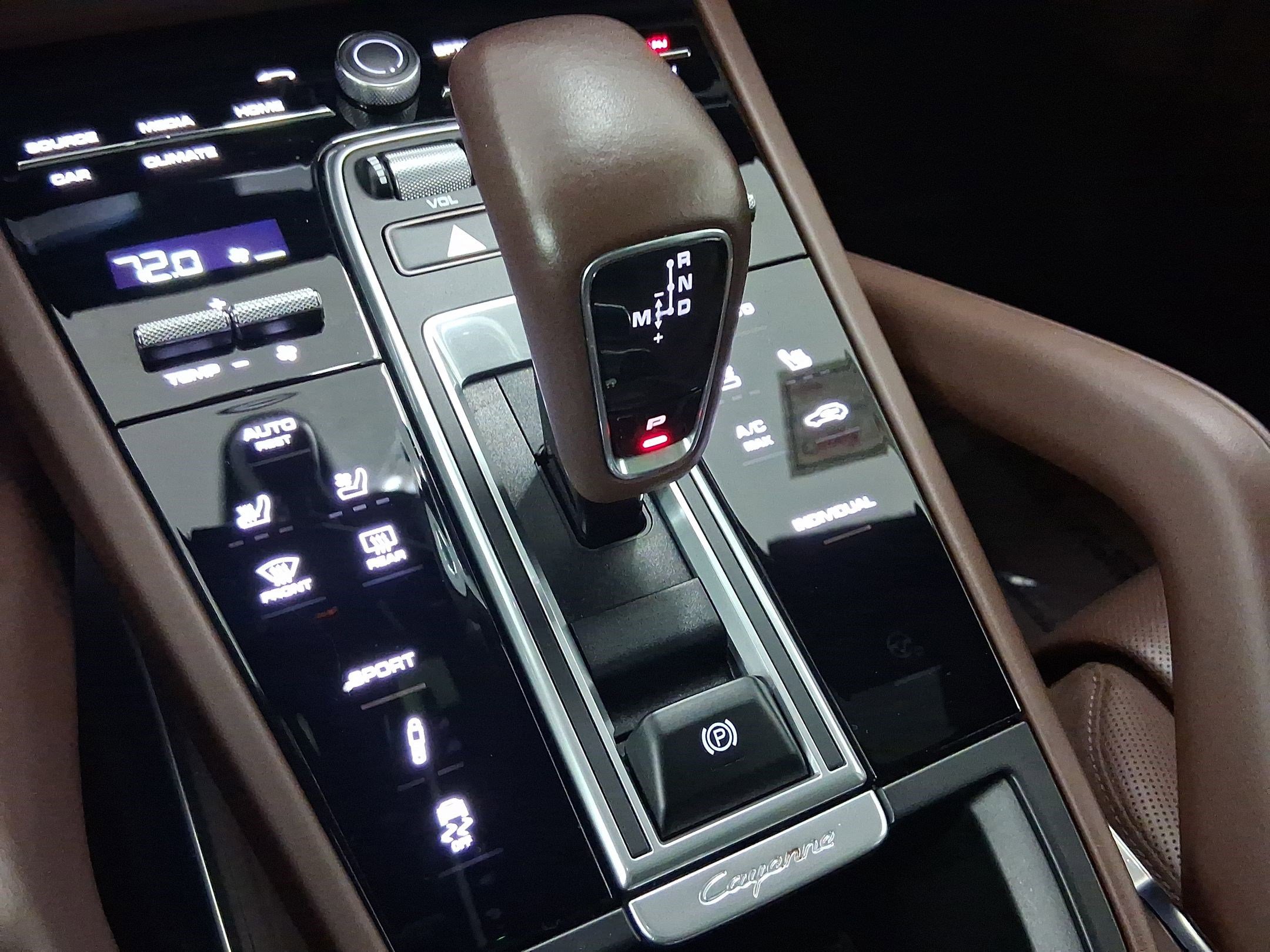 Certified 2022 Porsche Cayenne Turbo image 27