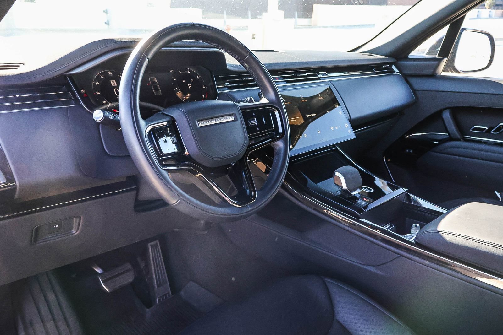 Used 2024 Land Rover Range Rover Sport Dynamic SE image 23