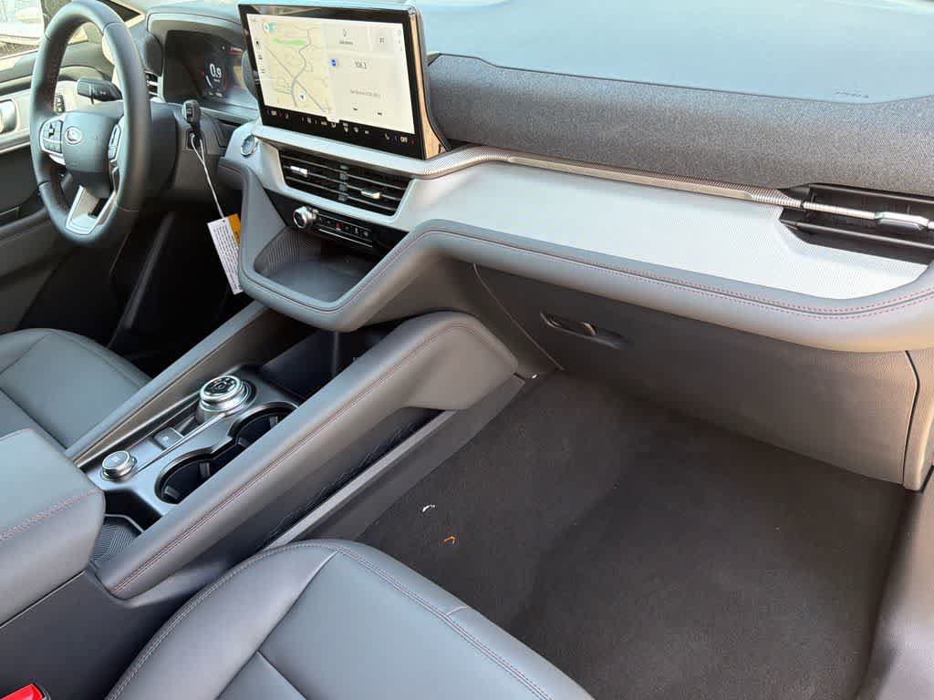 New 2026 Ford Explorer Active w/ Active Comfort Package image 13