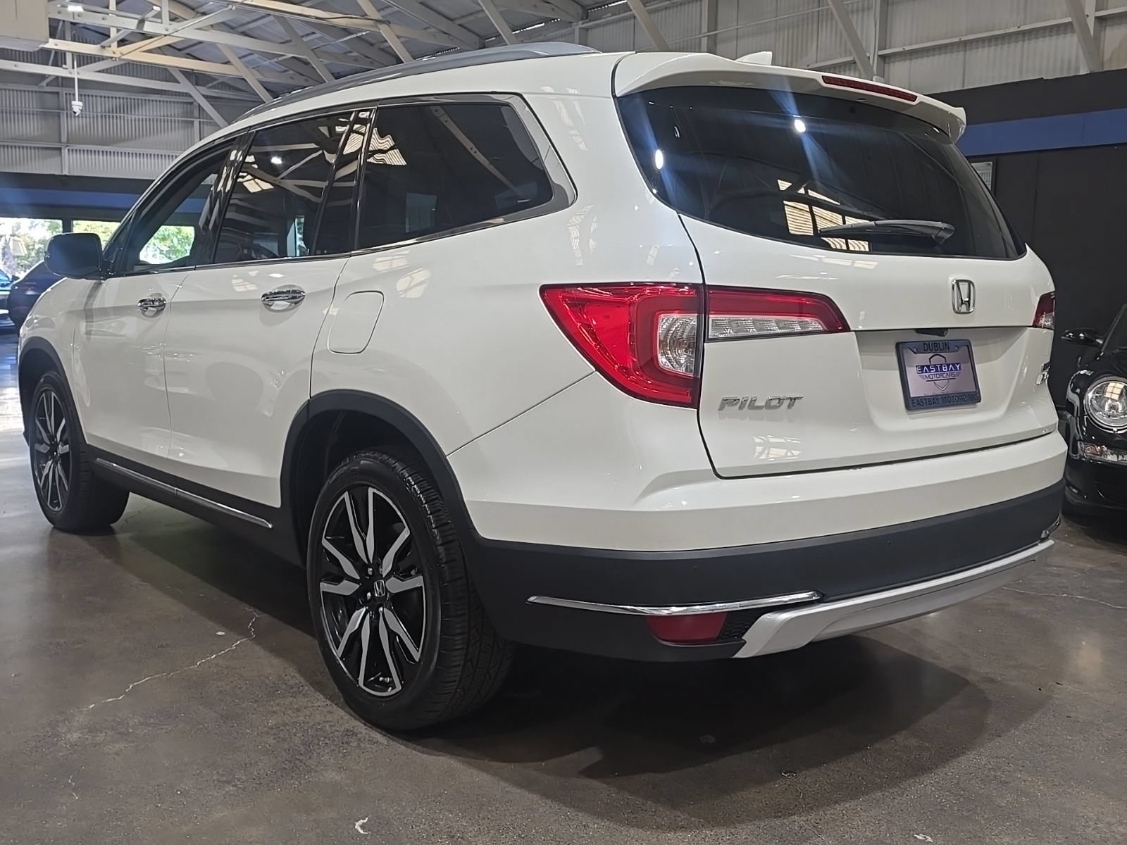 Used 2019 Honda Pilot Touring image 8