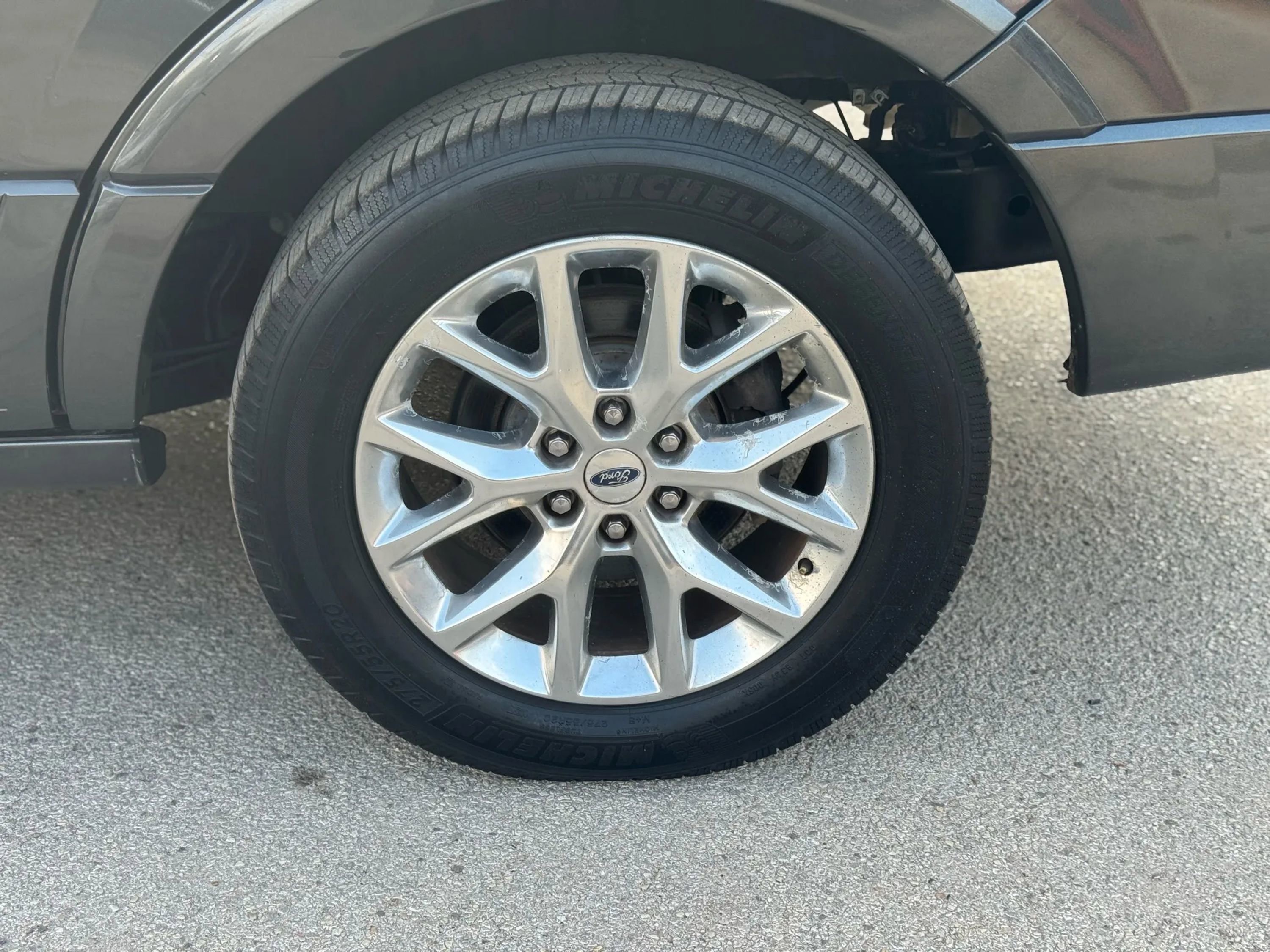 Used 2015 Ford Expedition Limited w/ Equipment Group 301A RWD image 7