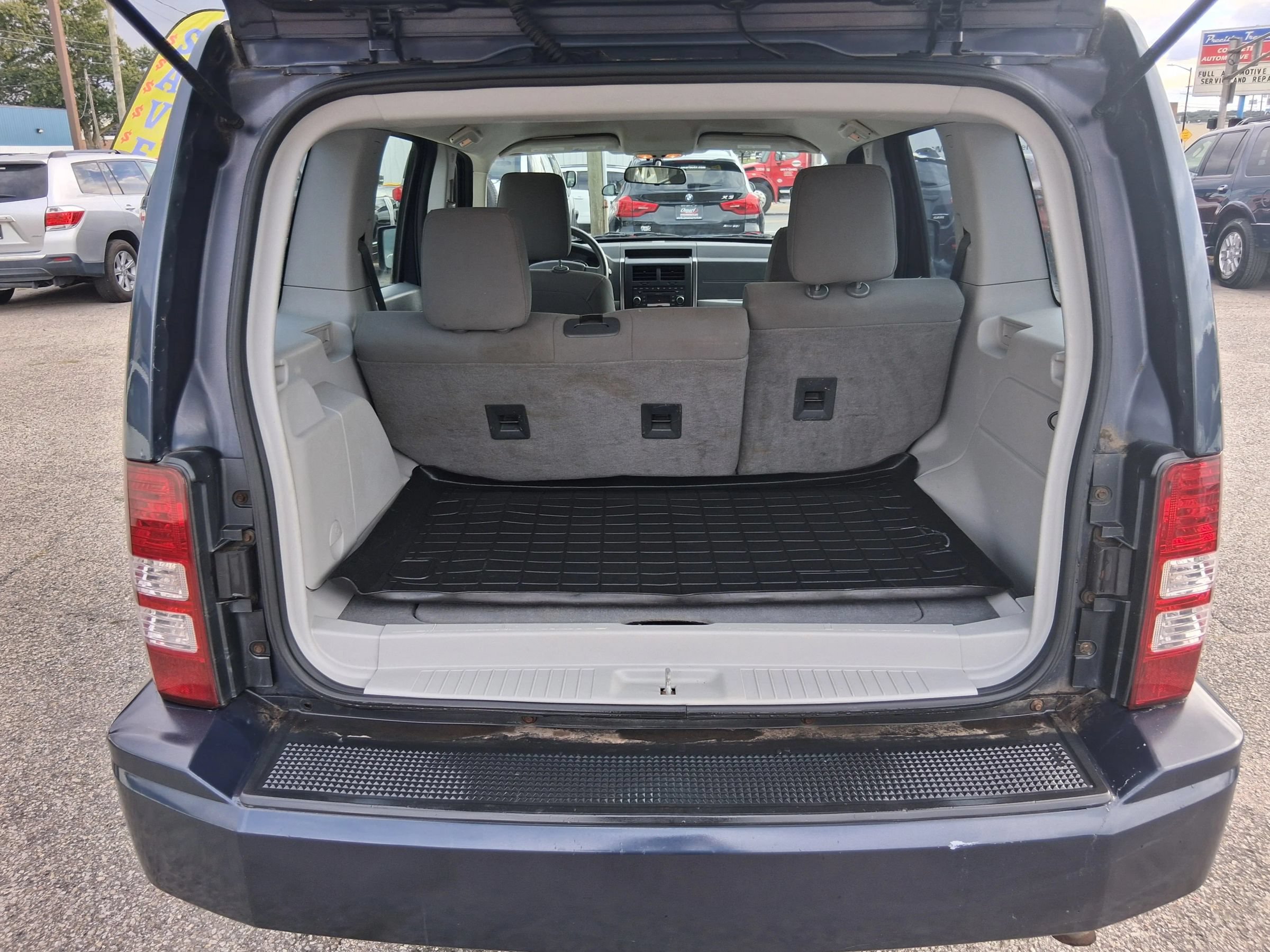 Used 2008 Jeep Liberty Sport AWD/4WD image 9