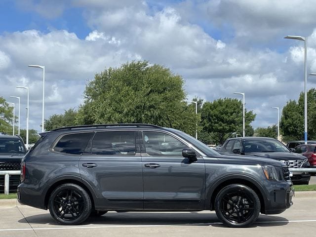 Used 2024 Kia Telluride EX X-Line AWD/4WD image 3