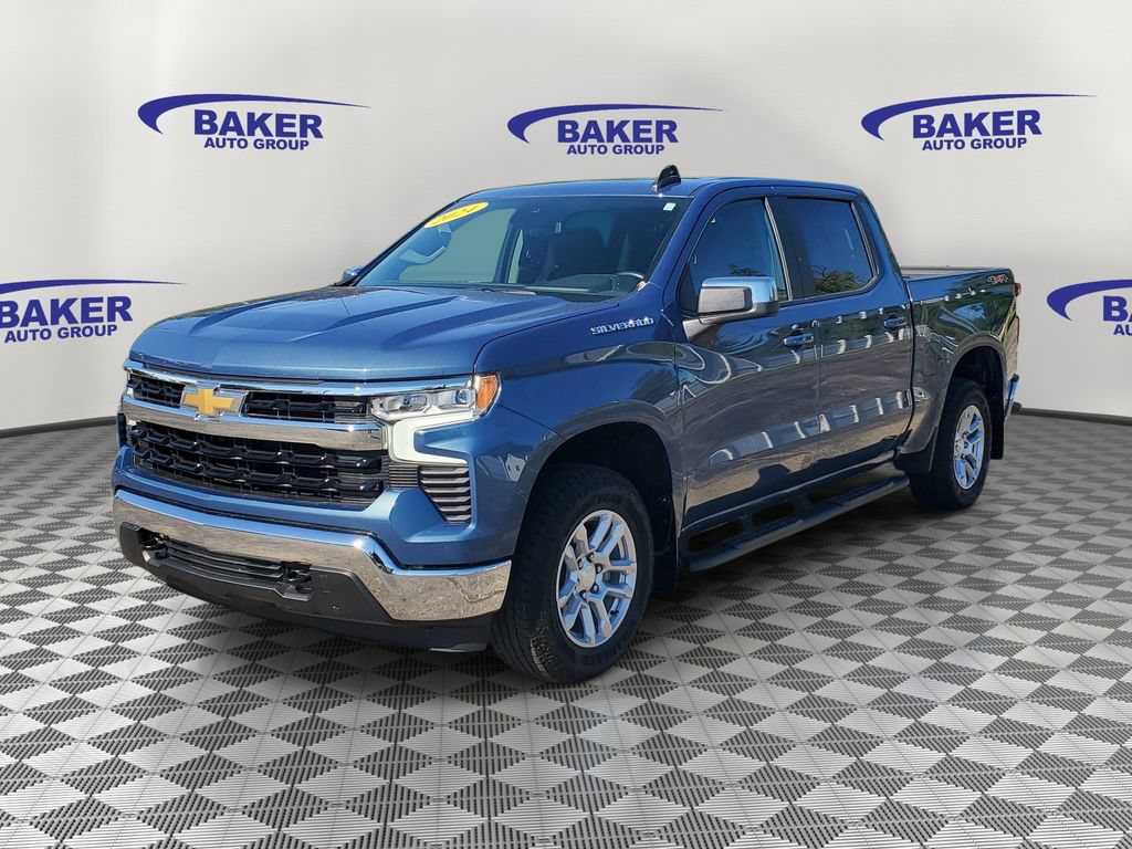 Used 2024 Chevrolet Silverado 1500 LT AWD/4WD image 4