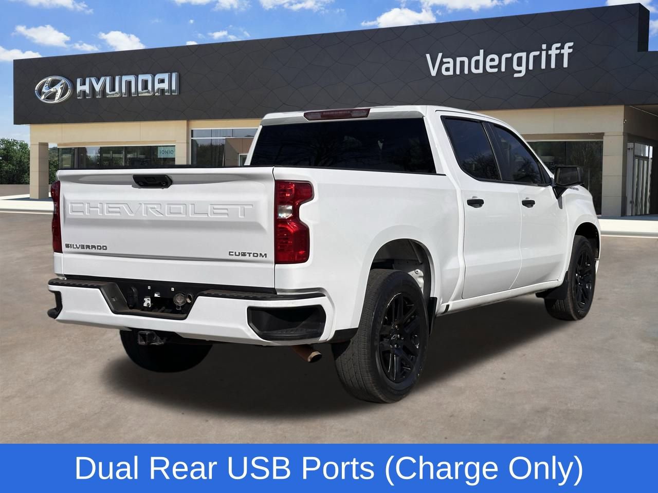 Used 2023 Chevrolet Silverado 1500 Custom image 10