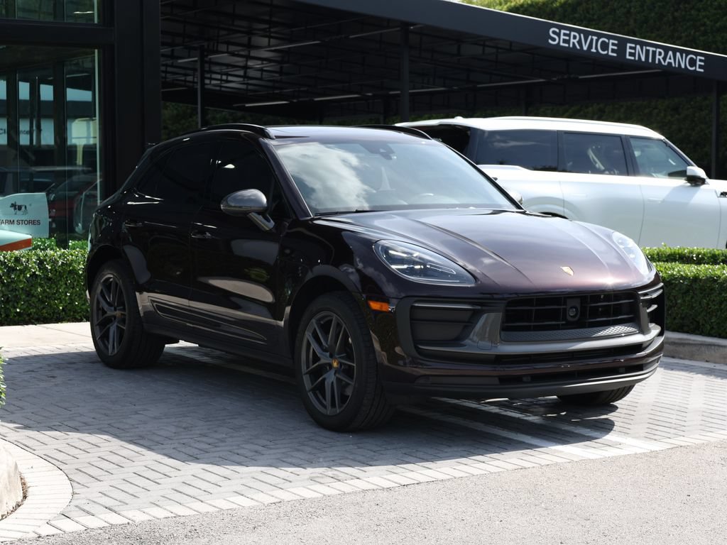 Used 2025 Porsche Macan Turbo AWD/4WD image 2