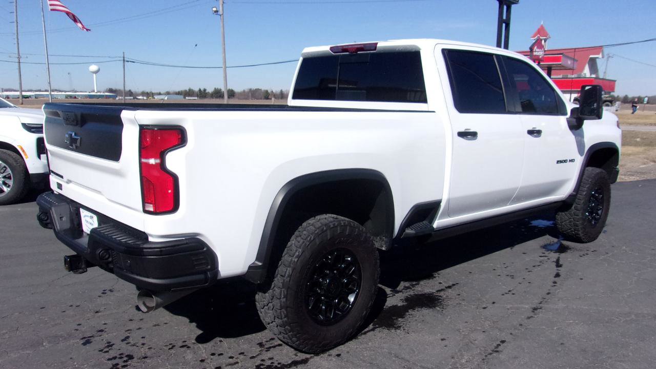 Used 2024 Chevrolet Silverado 2500 ZR2 w/ ZR2 Bison Edition image 9