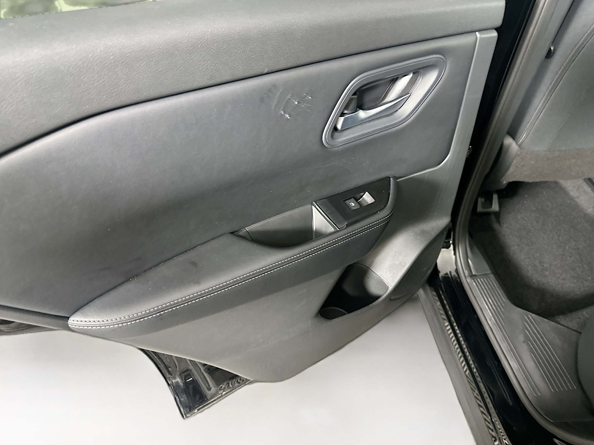 Used 2026 Nissan Rogue SV AWD/4WD image 26