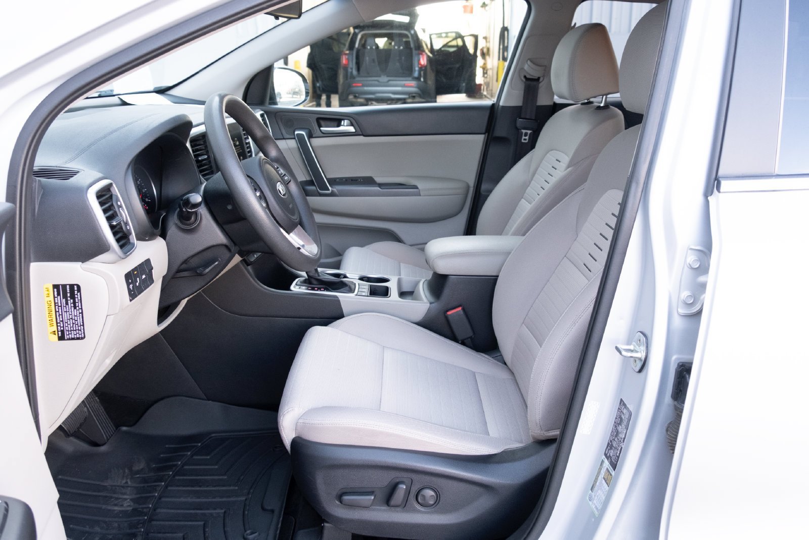 Used 2022 Kia Sportage LX w/ LX AWD Value Edition Package image 11