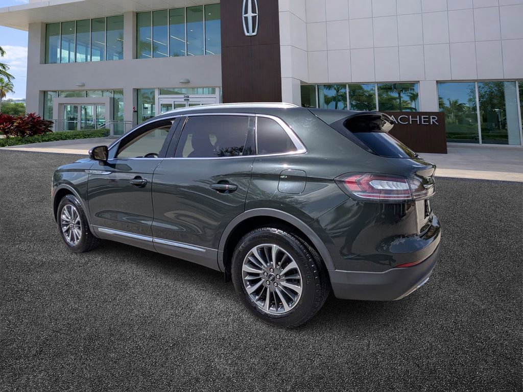 Used 2022 Lincoln Nautilus FWD w/ Premium Package image 5