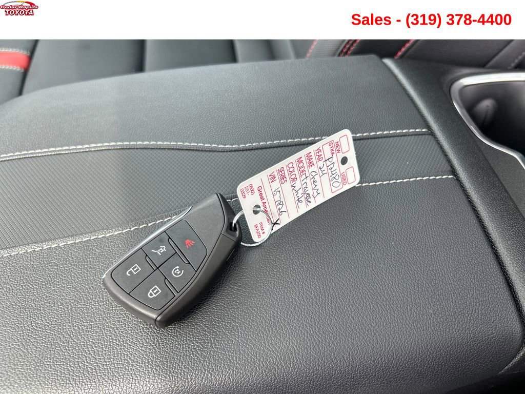 Used 2024 Chevrolet Traverse RS image 26