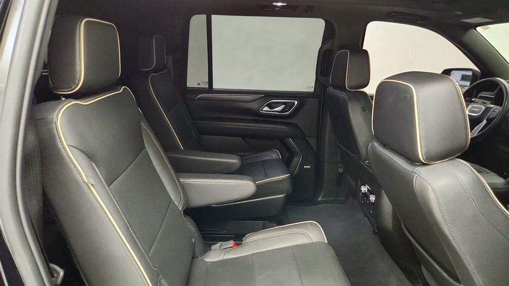 Used 2023 GMC Yukon XL SLT w/ SLT Premium Package AWD/4WD image 23