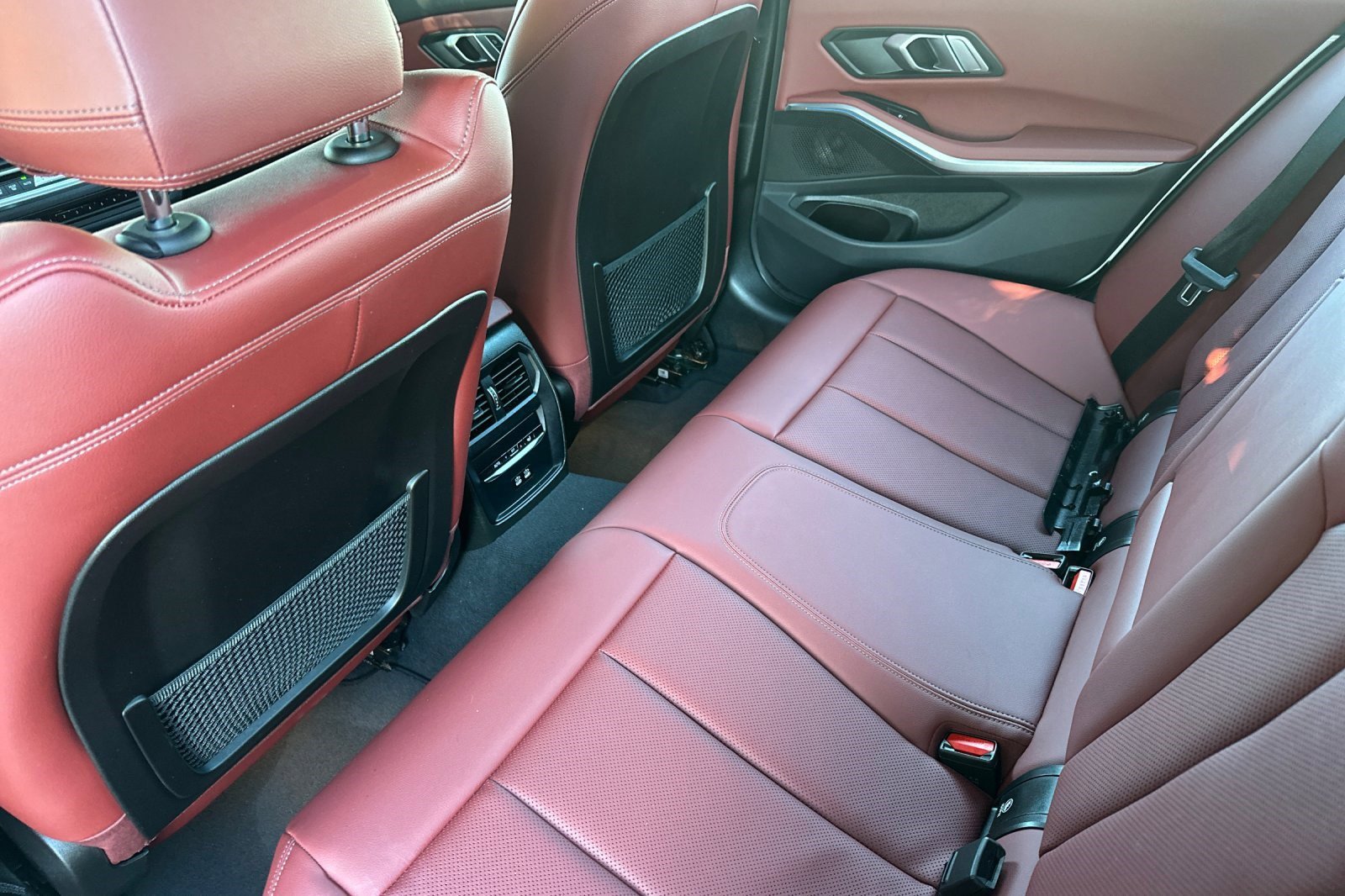 Certified 2022 BMW 330e w/ Premium Package image 15