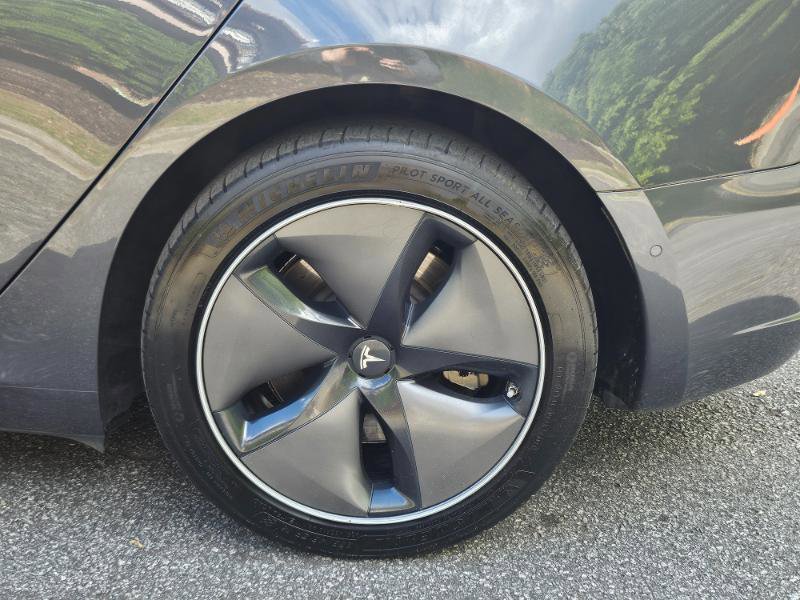 Used 2018 Tesla Model 3 Long Range AWD/4WD image 16