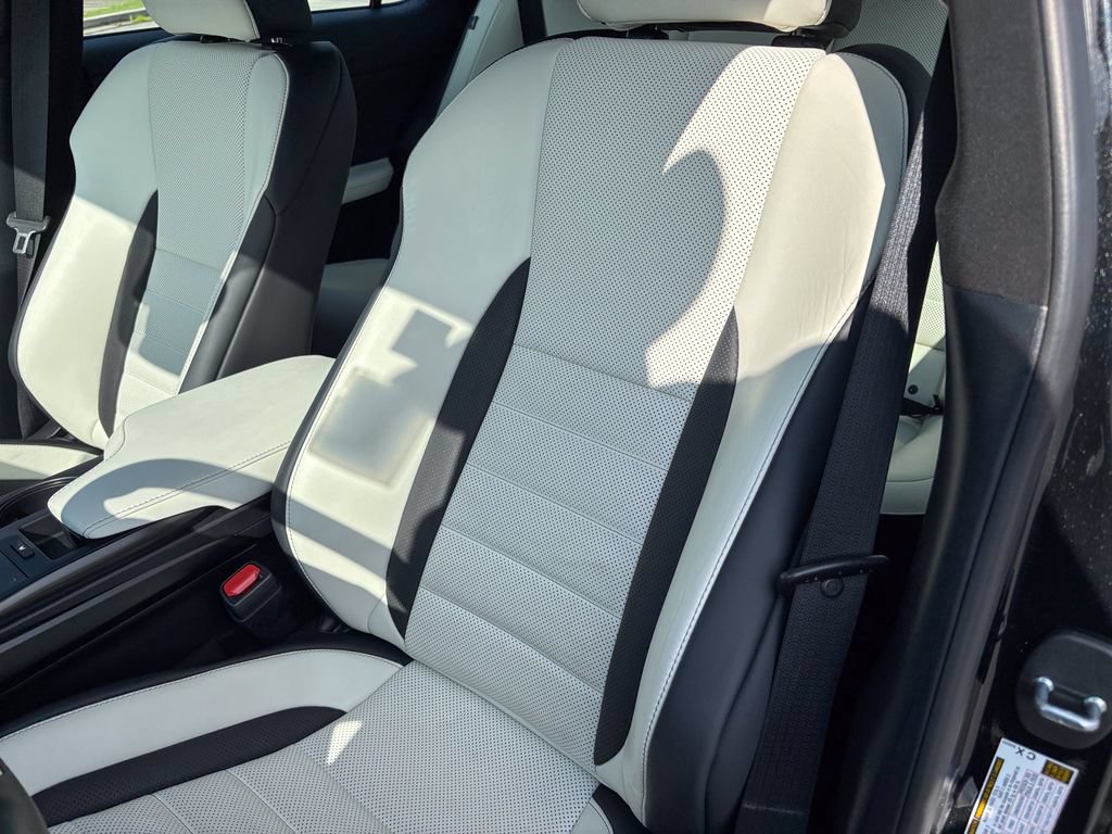 Used 2025 Lexus IS 350 F Sport AWD/4WD image 21
