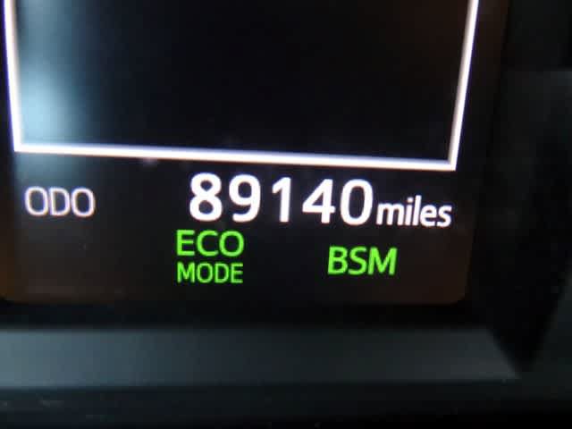 Used 2018 Toyota RAV4 SE AWD/4WD image 20