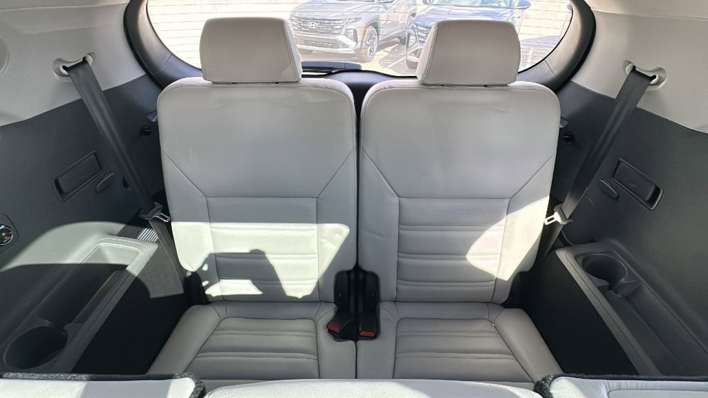 Used 2017 Kia Sorento SX image 34