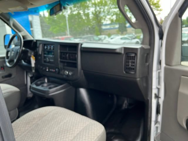 Used 2021 GMC Savana 3500 w/ Driver Convenience Package RWD image 29