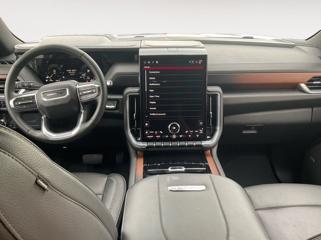 Certified 2025 GMC Yukon Denali AWD/4WD image 10
