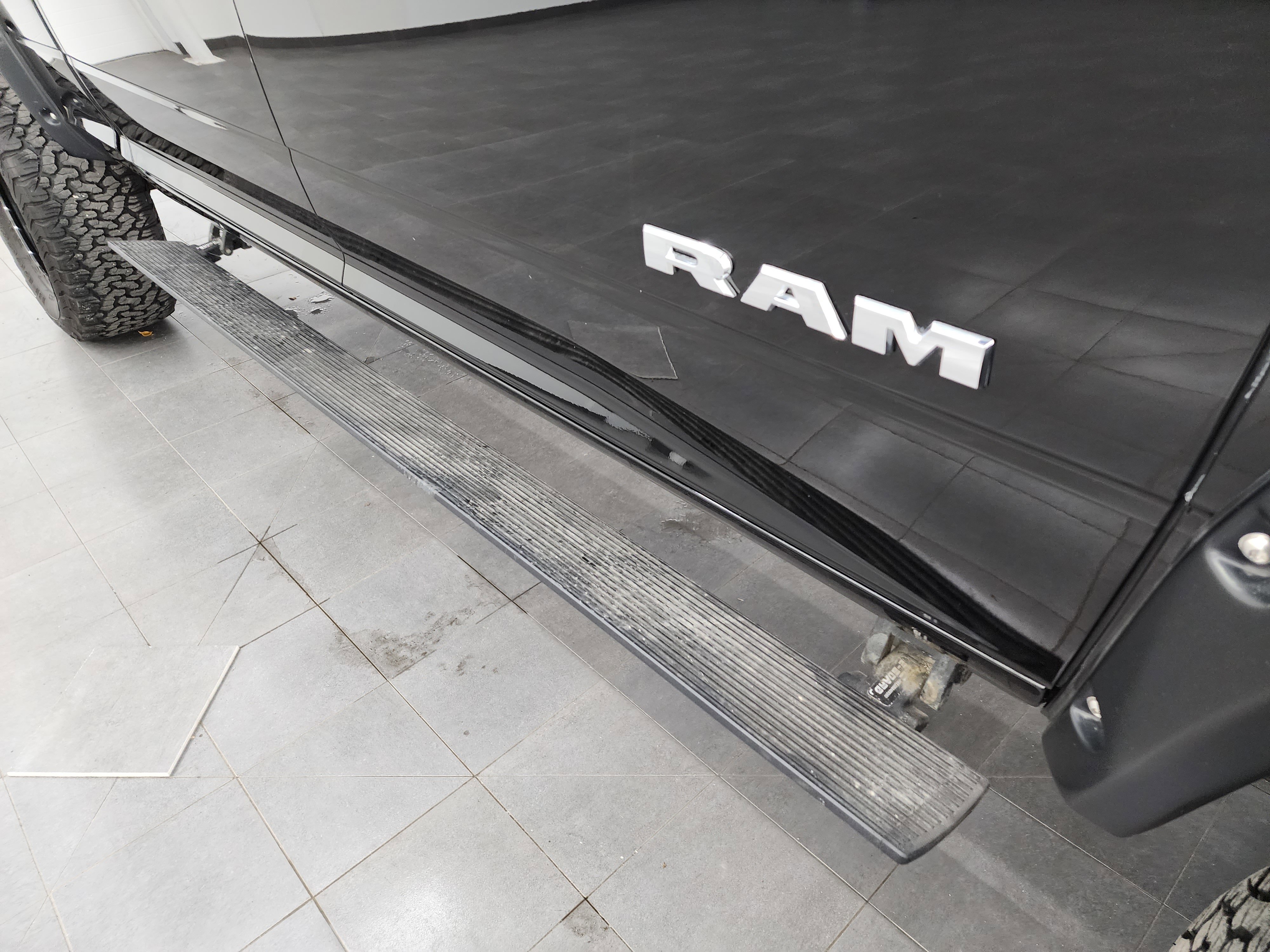 Used 2023 RAM 3500 Laramie image 26