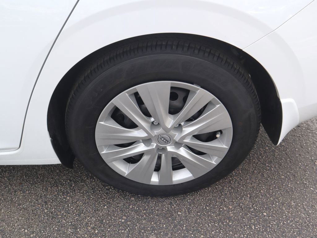 Used 2025 Nissan Sentra S image 9