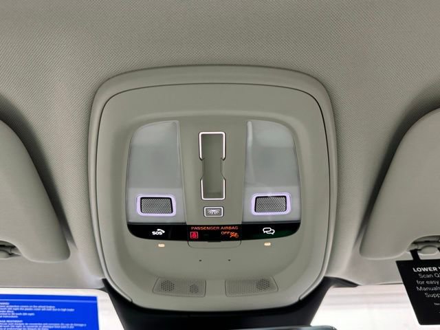 New 2024 Volvo S60 B5 Plus w/ Climate Package image 19