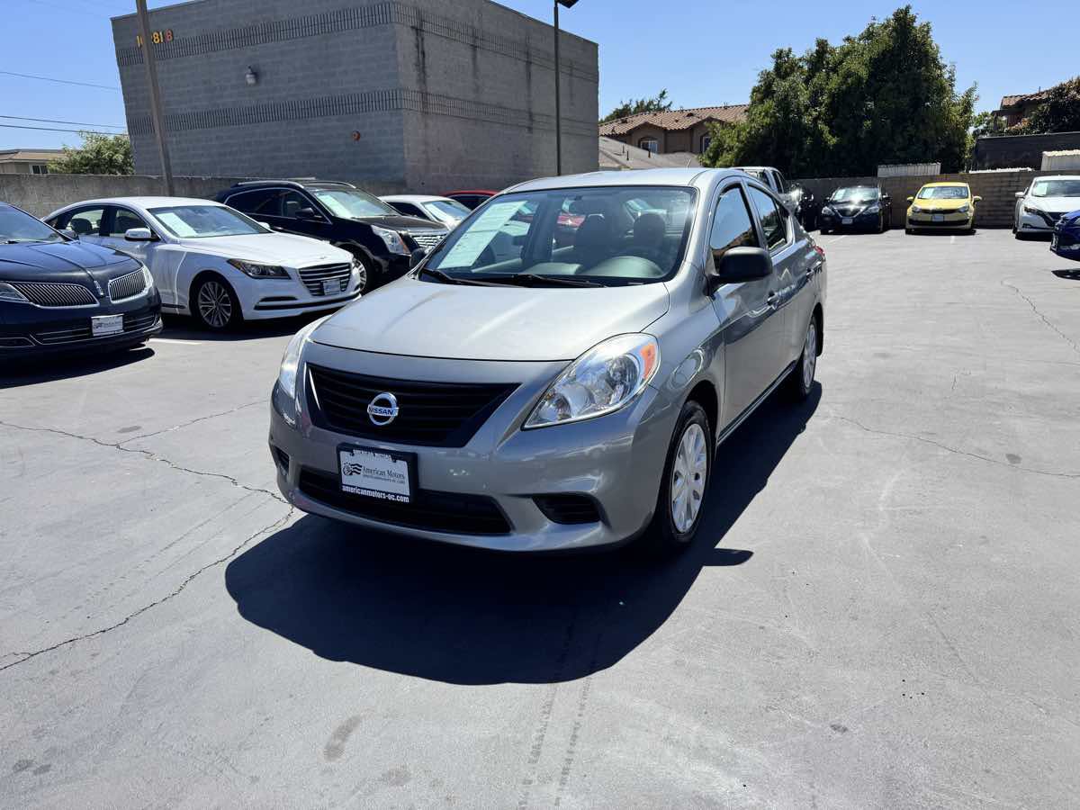 Used 2014 Nissan Versa S Plus FWD image 12