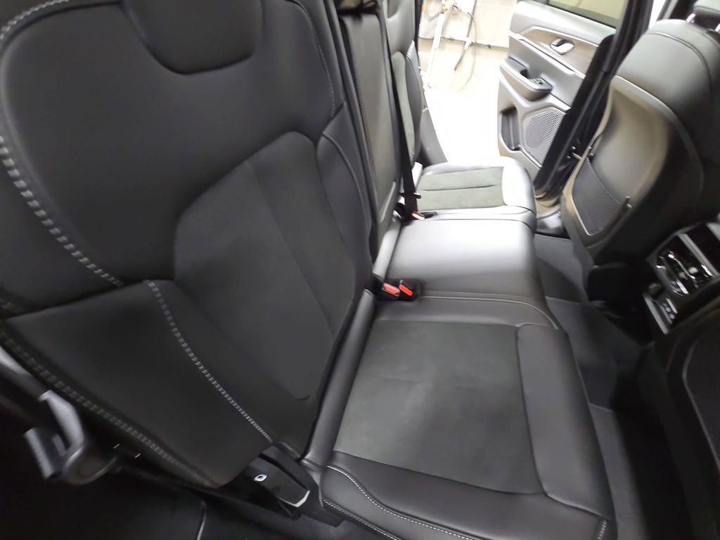 New 2026 Jeep Grand Cherokee Altitude image 11